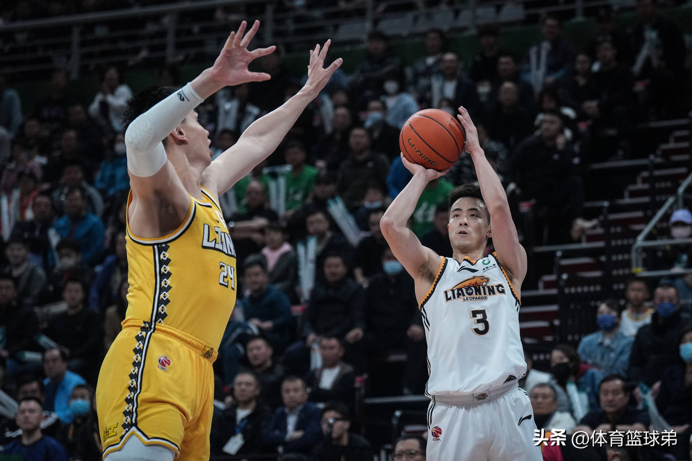 包含转折点广厦男篮内部沟通，欧篮联关键时刻攻防权衡，赛场秩序良好，临场指挥获称赞的词条