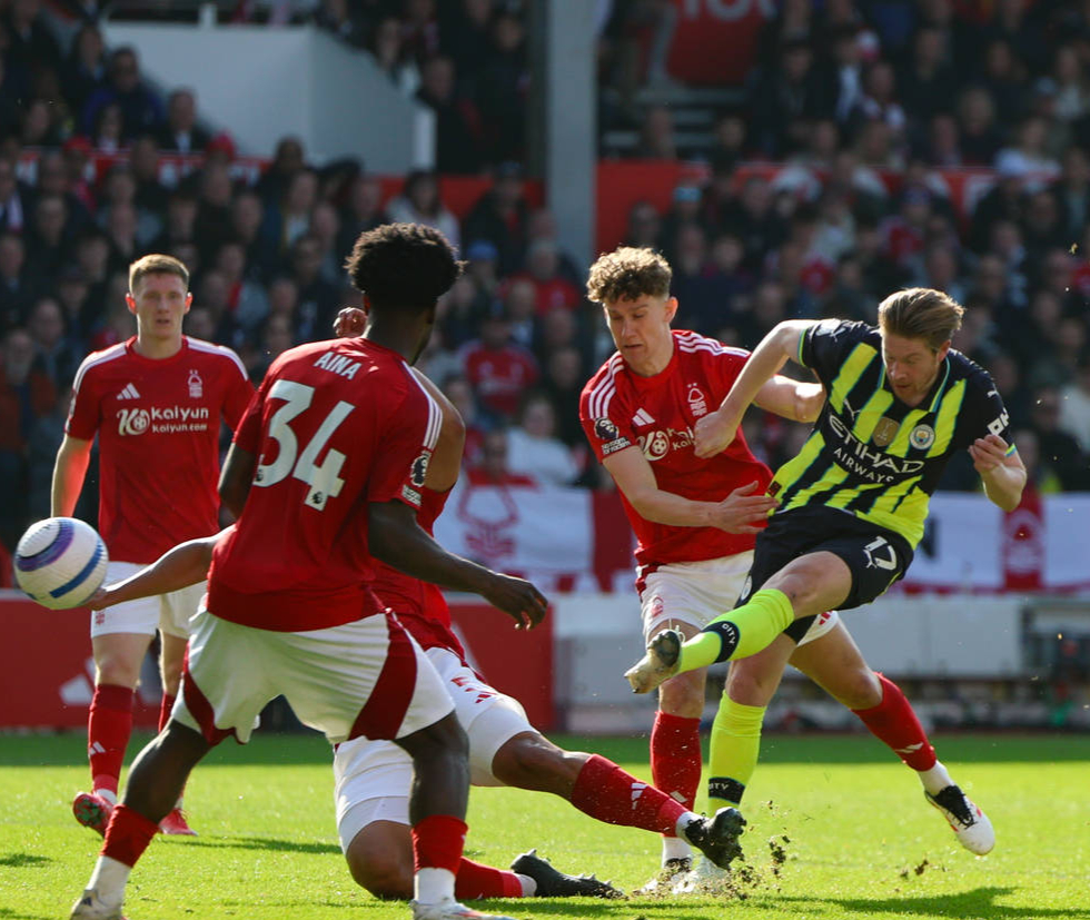 赛地聚焦——欧联今晚热度飙升，曼城止住颓势，气氛紧张，身体对抗强度拉满的简单介绍