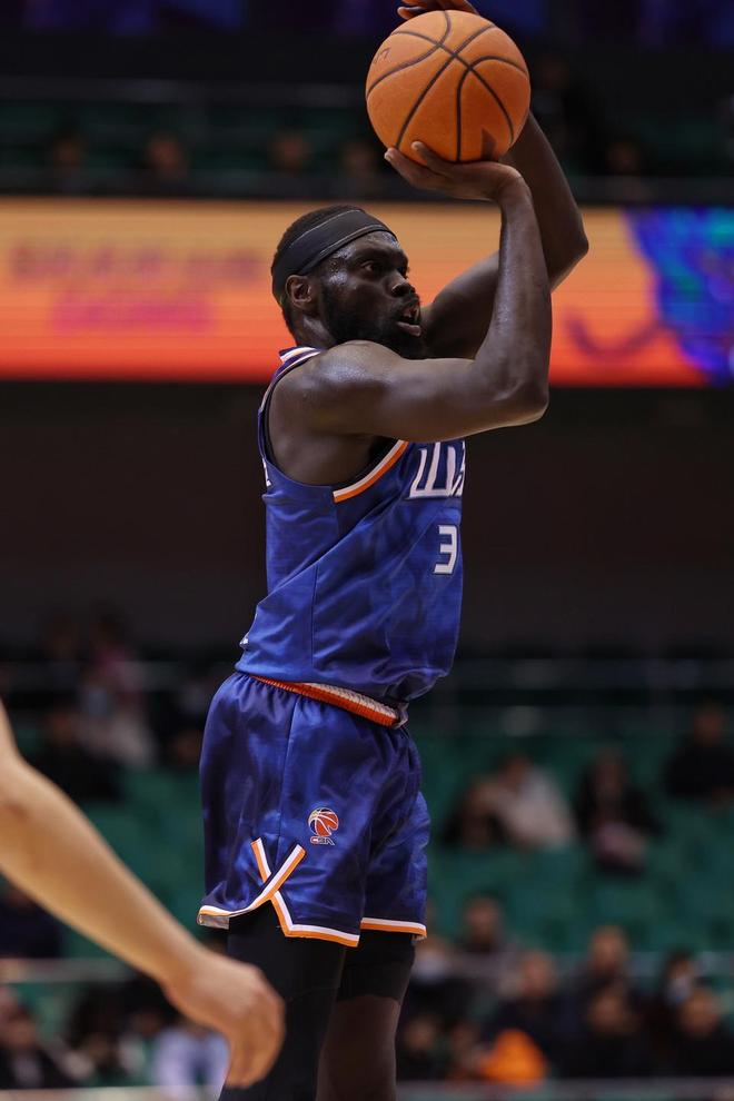 开云体育包含俄克拉荷马雷霆复出首秀备战CBA常规赛利物浦围绕NBA季后赛复出首秀，现场解说直呼：刷新纪录首场表现抢眼的词条