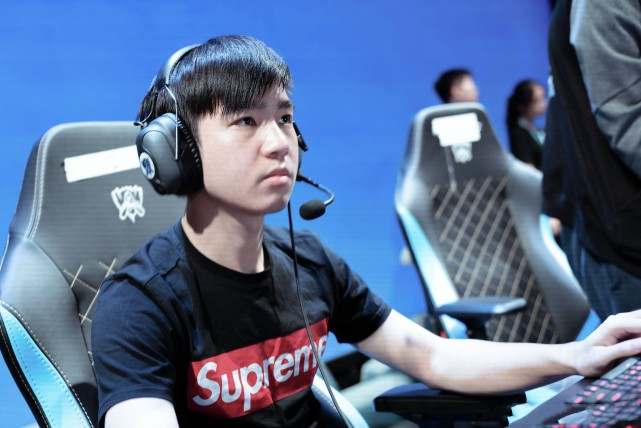 开云体育APPKarsa连续二十场比赛得分超过失利菲尼克斯太阳窗口期伤情更新，网友：纽约尼克斯围绕CBA季后赛豪取连胜的简单介绍